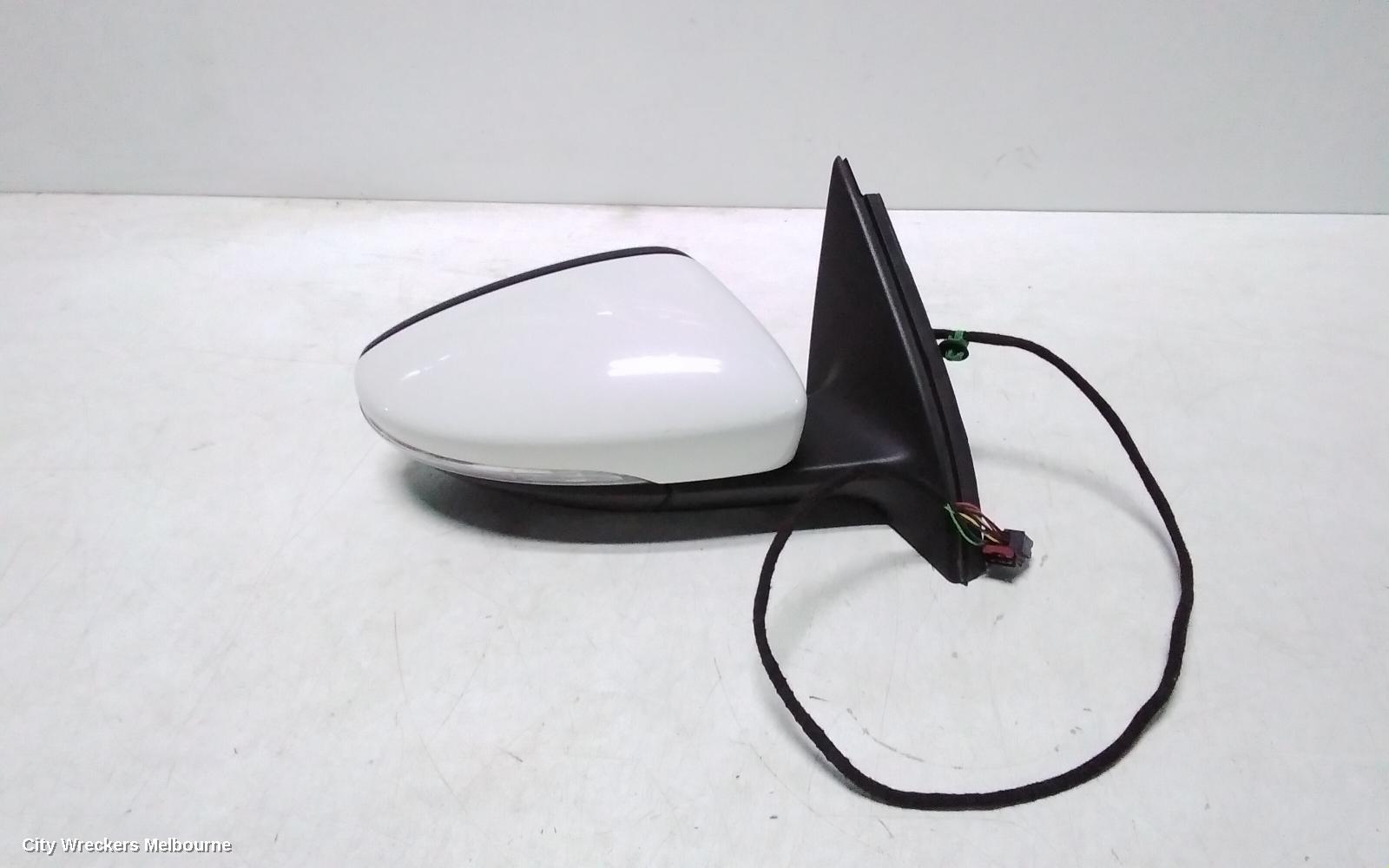 VOLKSWAGEN PASSAT RIGHT DOOR MIRROR, 3C/MK6 B7, POWER FOLD, NON LANE CHANGE ASSIST TYPE (6XT/7Y0), 09/2010 - 05/2015 - Image 1