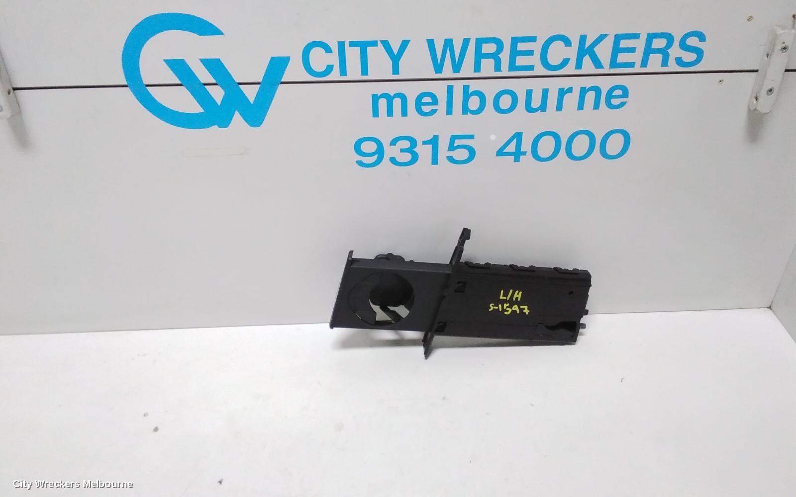 BMW 3 SERIES, E90, 03/2005 - 12/2013, CUPHOLDER LEFT (PASSENGER) - TESTED WORKS: 78865 - Image 1