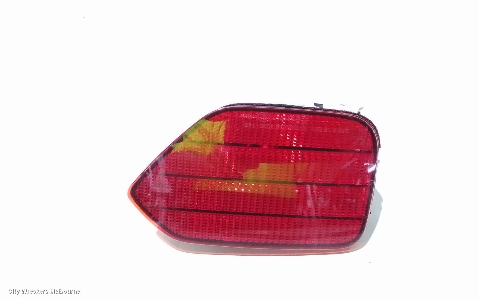 SUBARU OUTBACK LEFT TAILLIGHT, 6TH GEN, BUMPER REFLECTOR, 08/2014 - 12/2020 - Image 2