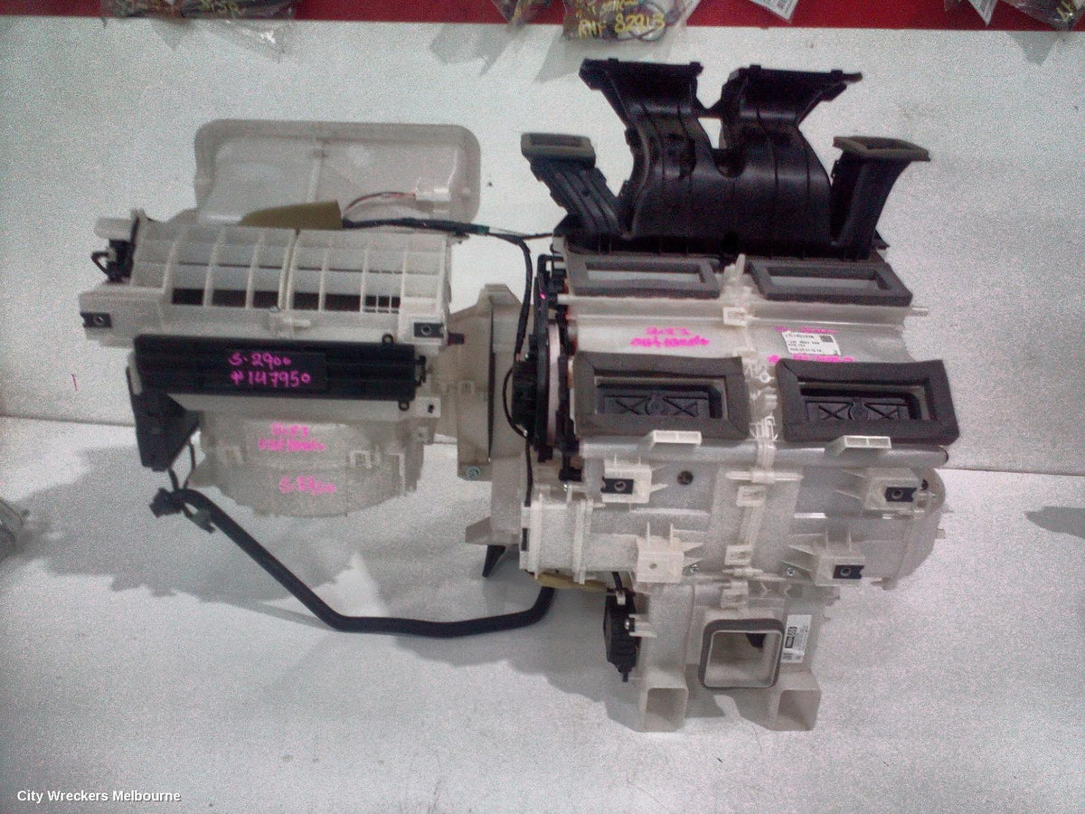 MITSUBISHI OUTLANDER HEATER CORE/BOX, ZM, PETROL, 2.5, PR25, 08/2021 ONWARDS - Image 1