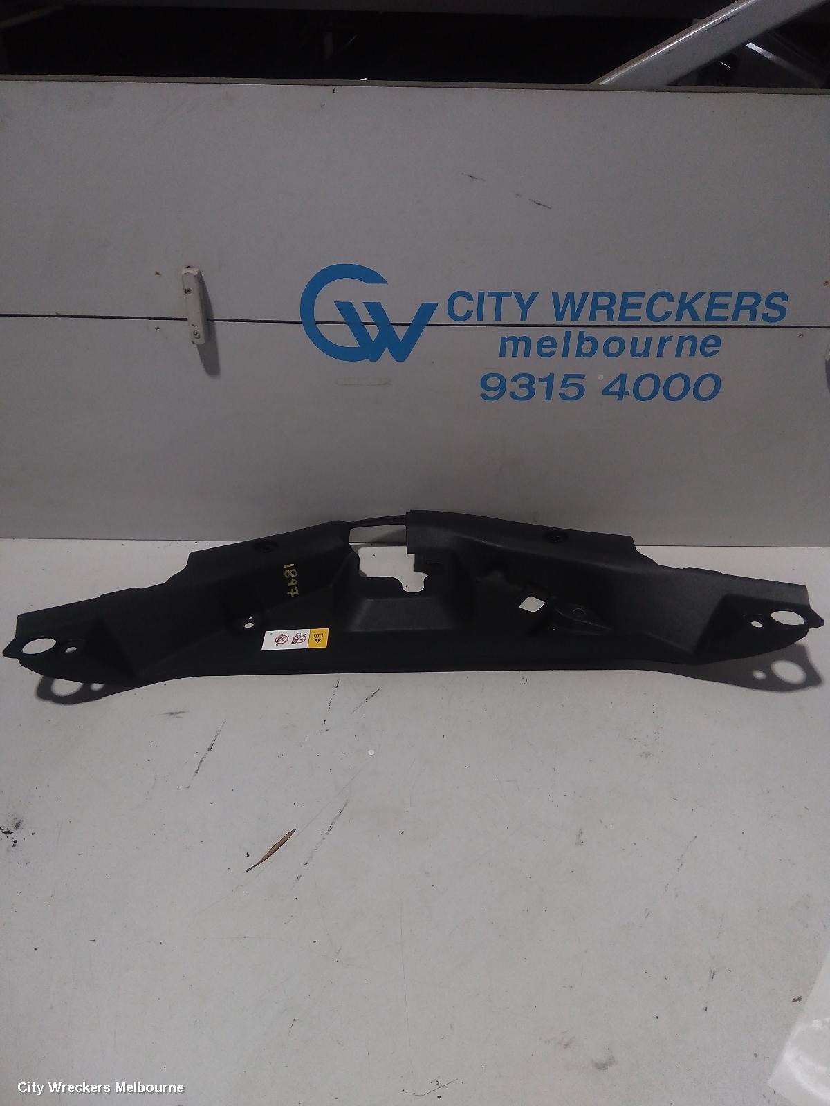 TOYOTA C-HR, GEN 1, 12/2016 - 09/2023, RADIATOR TOP PLASTIC TRIM: 83667 - Image 1