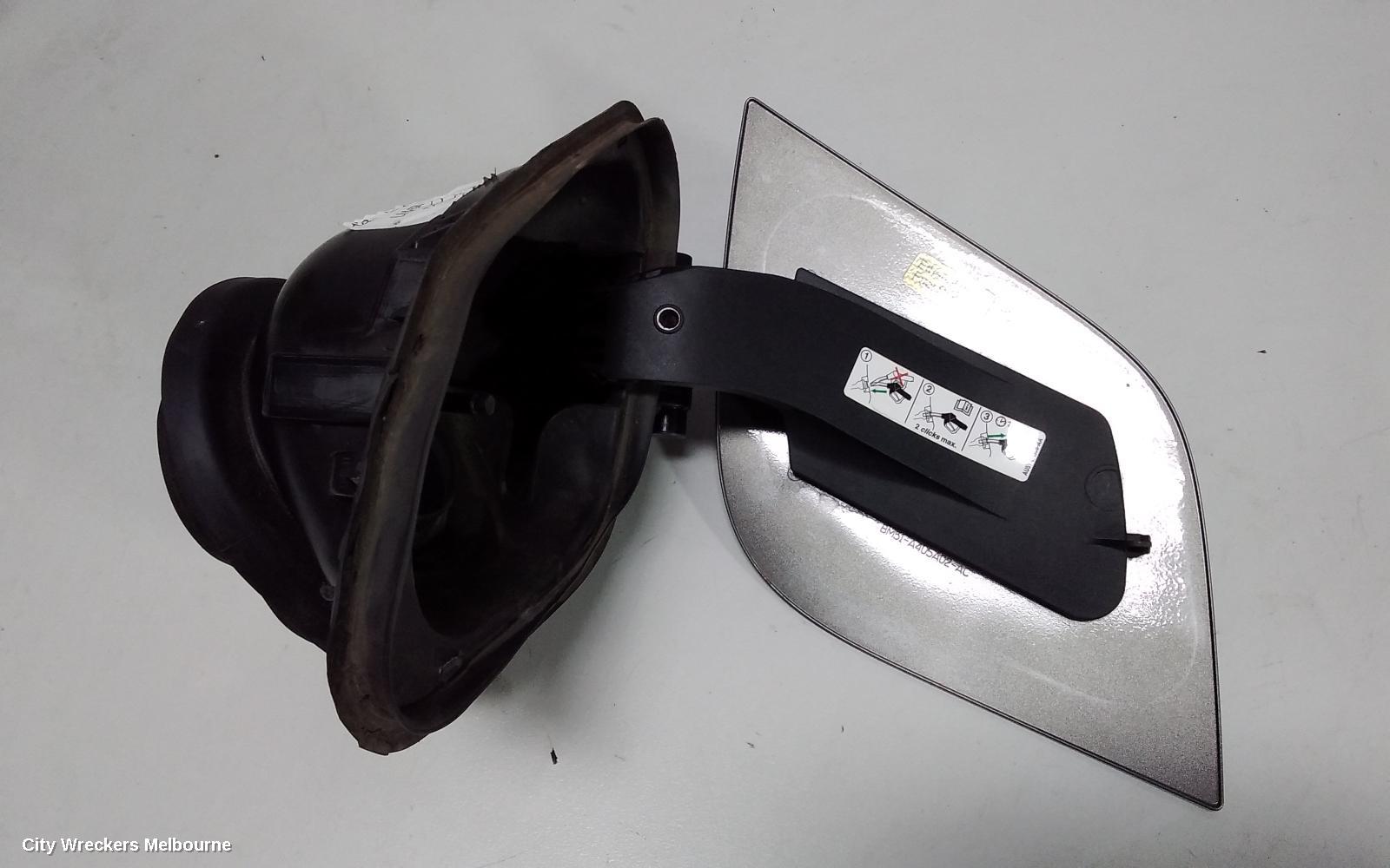 FORD FOCUS FUEL DOOR / FILLER, FUEL FLAP, HATCH, LW, 05/2011 - 08/2015 - Image 3