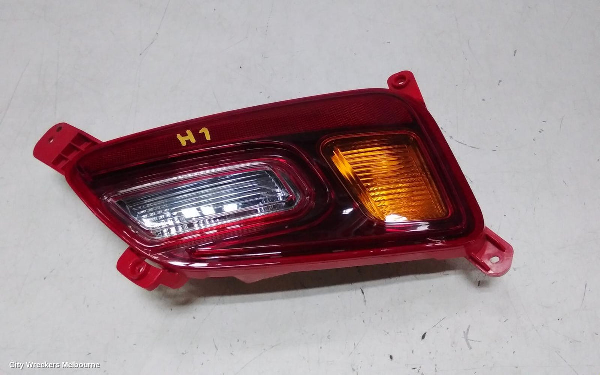 HYUNDAI KONA LEFT TAILLIGHT, OS, IN BUMPER, 09/2017 - 10/2020 - Image 1