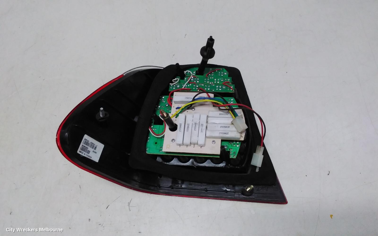 BMW 3 SERIES RIGHT TAILLIGHT, E46, COUPE, STANDARD TYPE, CLEAR FLASHER, 06/1999 - 03/2003 - Image 3
