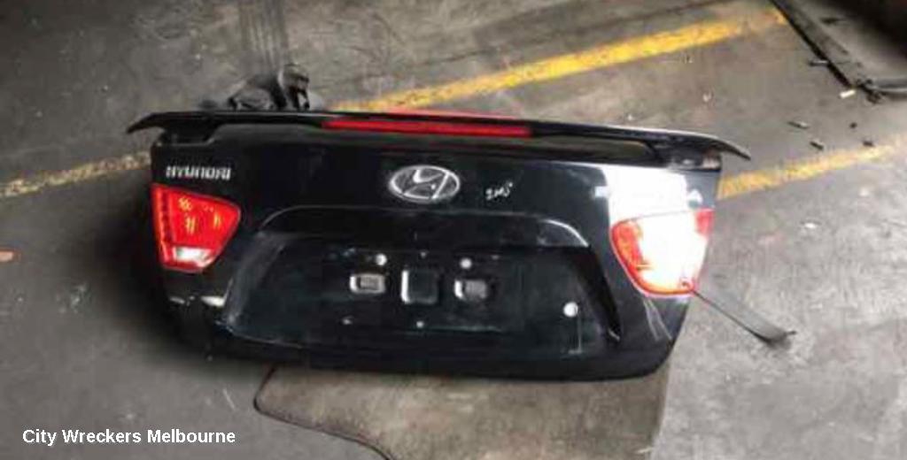HYUNDAI ELANTRA BOOTLID/TAILGATE, BOOTLID, XD, SPOILERED TYPE, 10/2003 - 07/2006 - Image 1