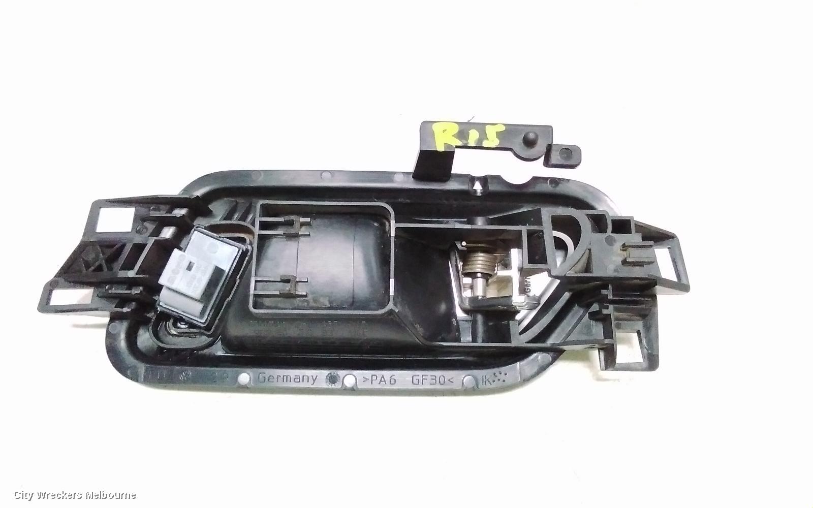 VOLKSWAGEN AMAROK DOOR HANDLE, INNER, RH FRONT, CHROME, 2H, 10/2010 - 09/2022 - Image 3