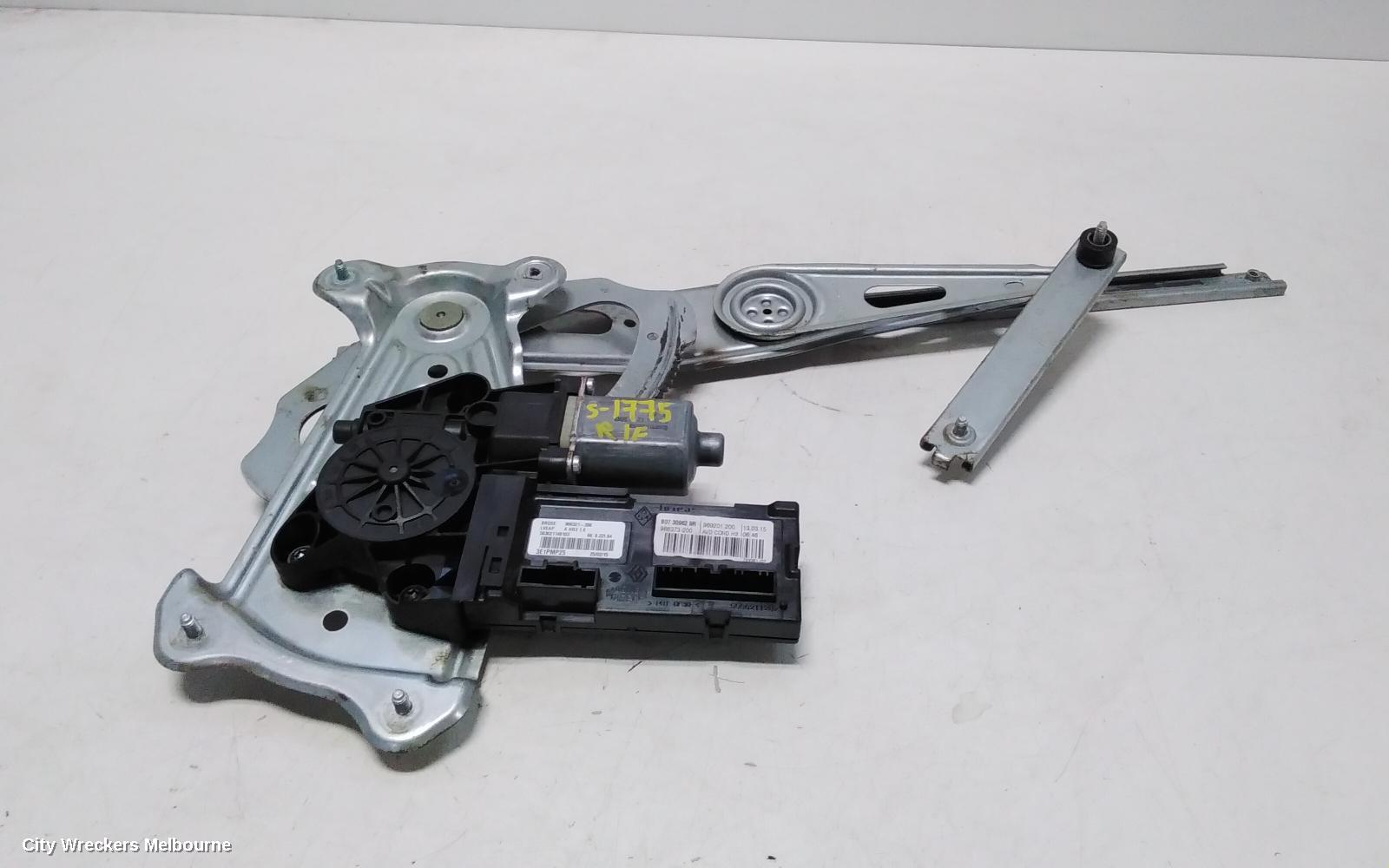RENAULT MEGANE RIGHT FRONT WINDOW REG/MOTOR, GEN 4, 06/2016 - 02/2020 - Image 2