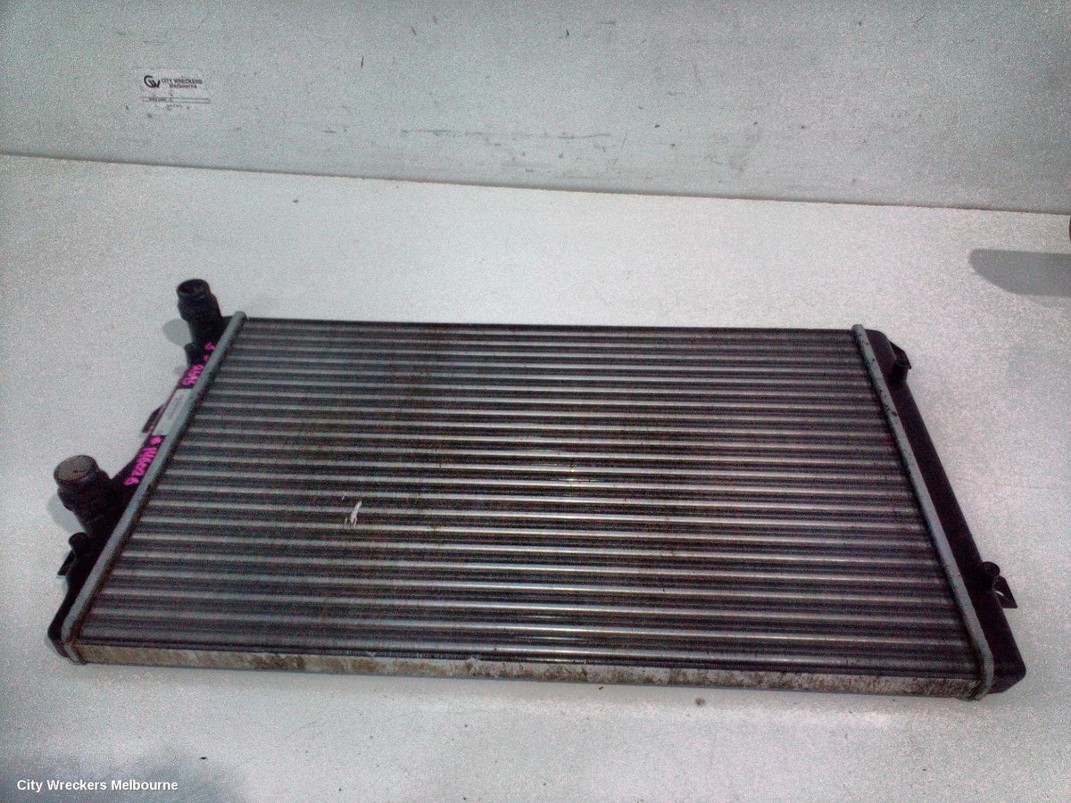 SKODA OCTAVIA RADIATOR, PRIMARY RADIATOR (CLOSEST TO ENGINE), PETROL, 1.4, TURBO, 1Z, CAXA CODE, 08/2010 - 10/2013 - Image 2