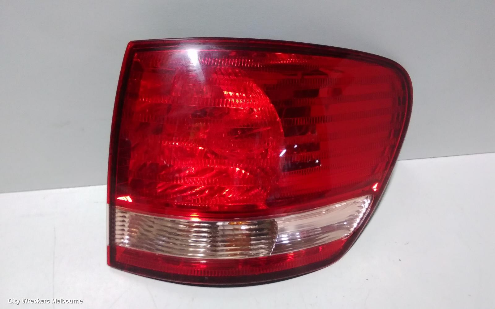 TOYOTA AVENSIS RIGHT TAILLIGHT, ACM20R, 12/2001 - 11/2003 - Image 2