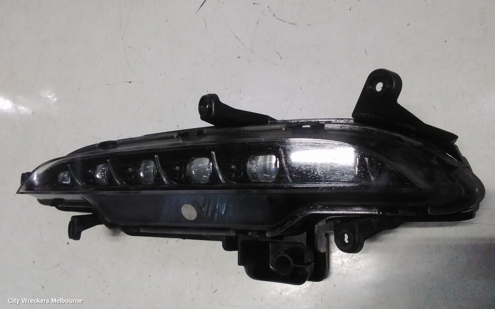HYUNDAI GENESIS LEFT INDICATOR/FOG/SIDE, BUMPER FOGLAMP, DH, 11/2014 - 01/2018 - Image 2