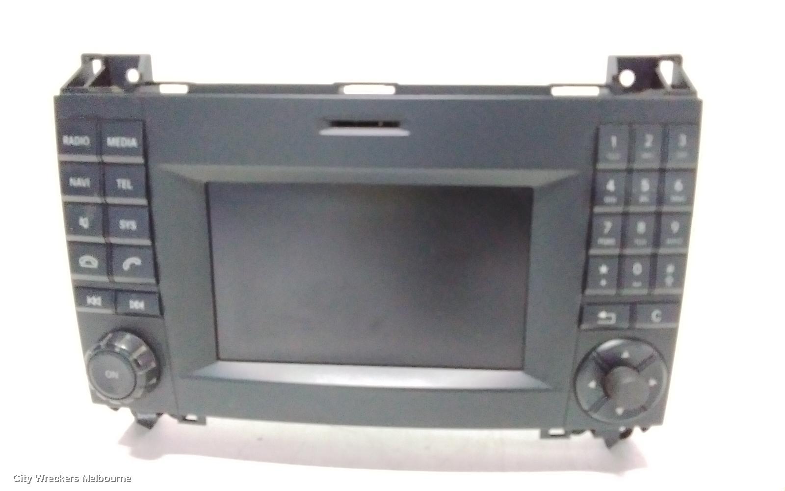 MERCEDES VITO RADIO/CD/DVD/SAT/TV, 447, HEAD UNIT, W/ DISPLAY UNIT, 5.8IN, W/ NUMBER PAD & SAT NAV TYPE, 03/2015 - 10/2020 - Image 2