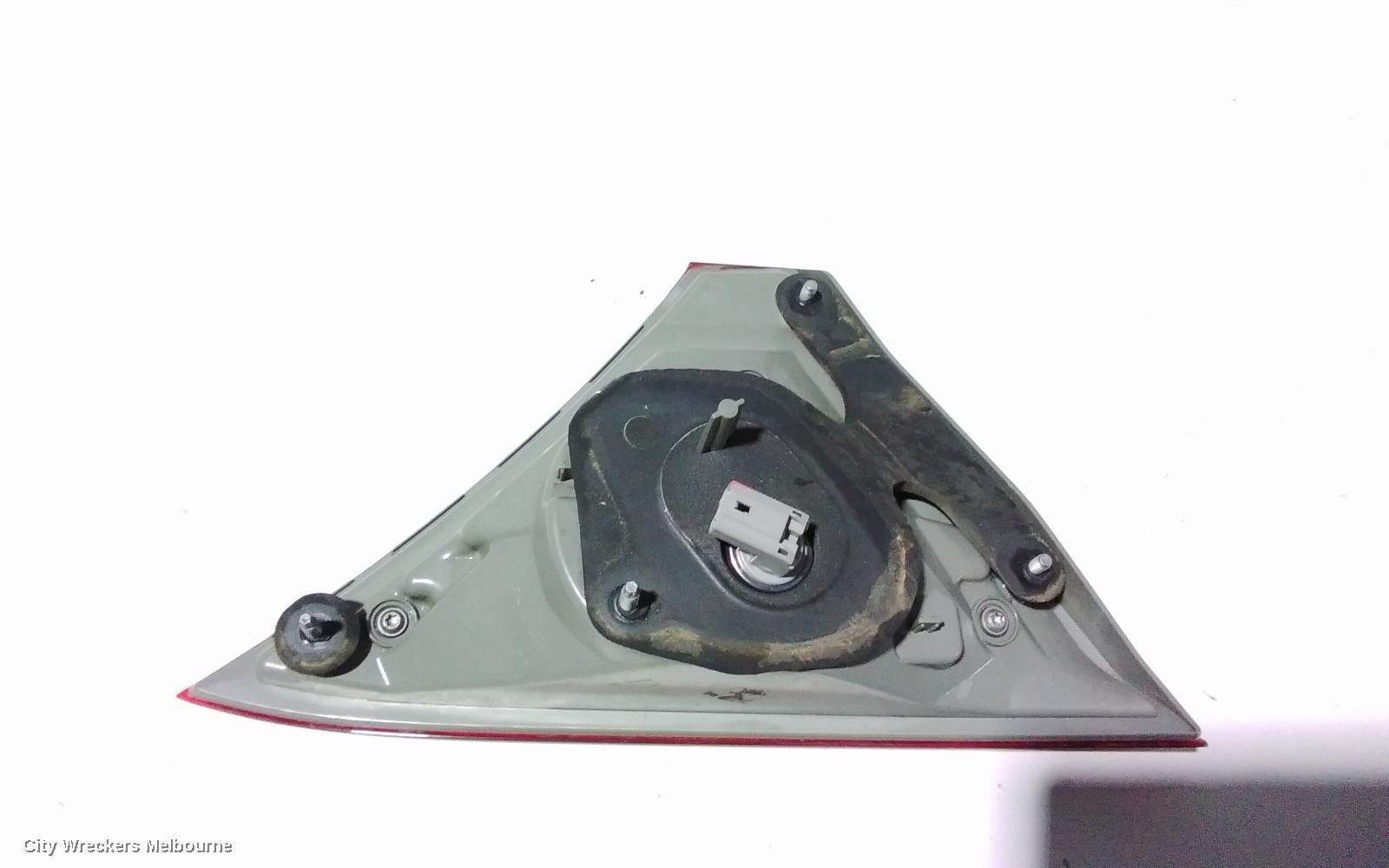 TOYOTA CAMRY REAR GARNISH, BOOTLID LAMP (RH SIDE), ASV50, 05/2015 - 10/2017 - Image 3