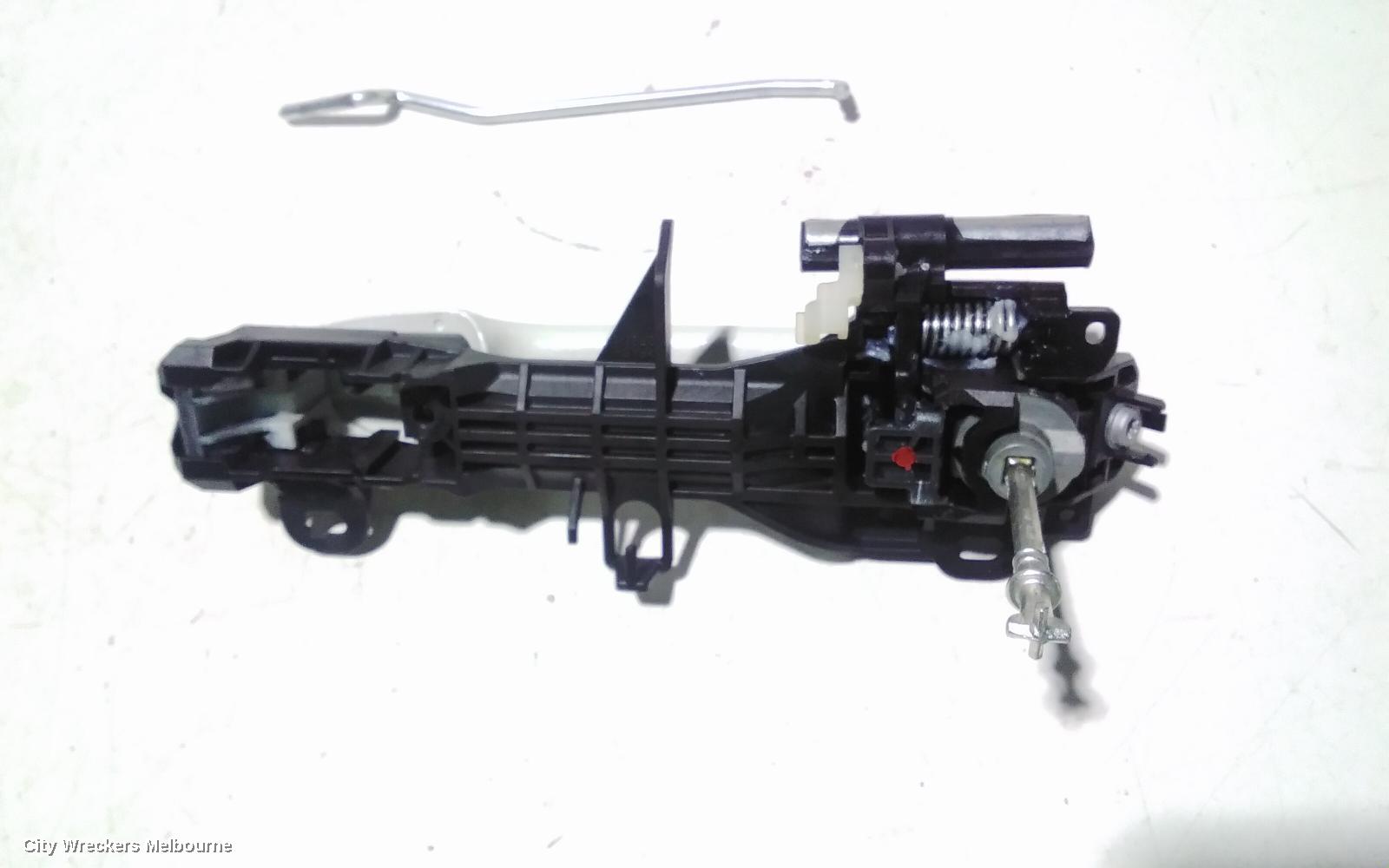 TOYOTA C-HR DOOR HANDLE, RH FRONT, OUTER, GEN 1, 12/2016 ONWARDS - Image 3