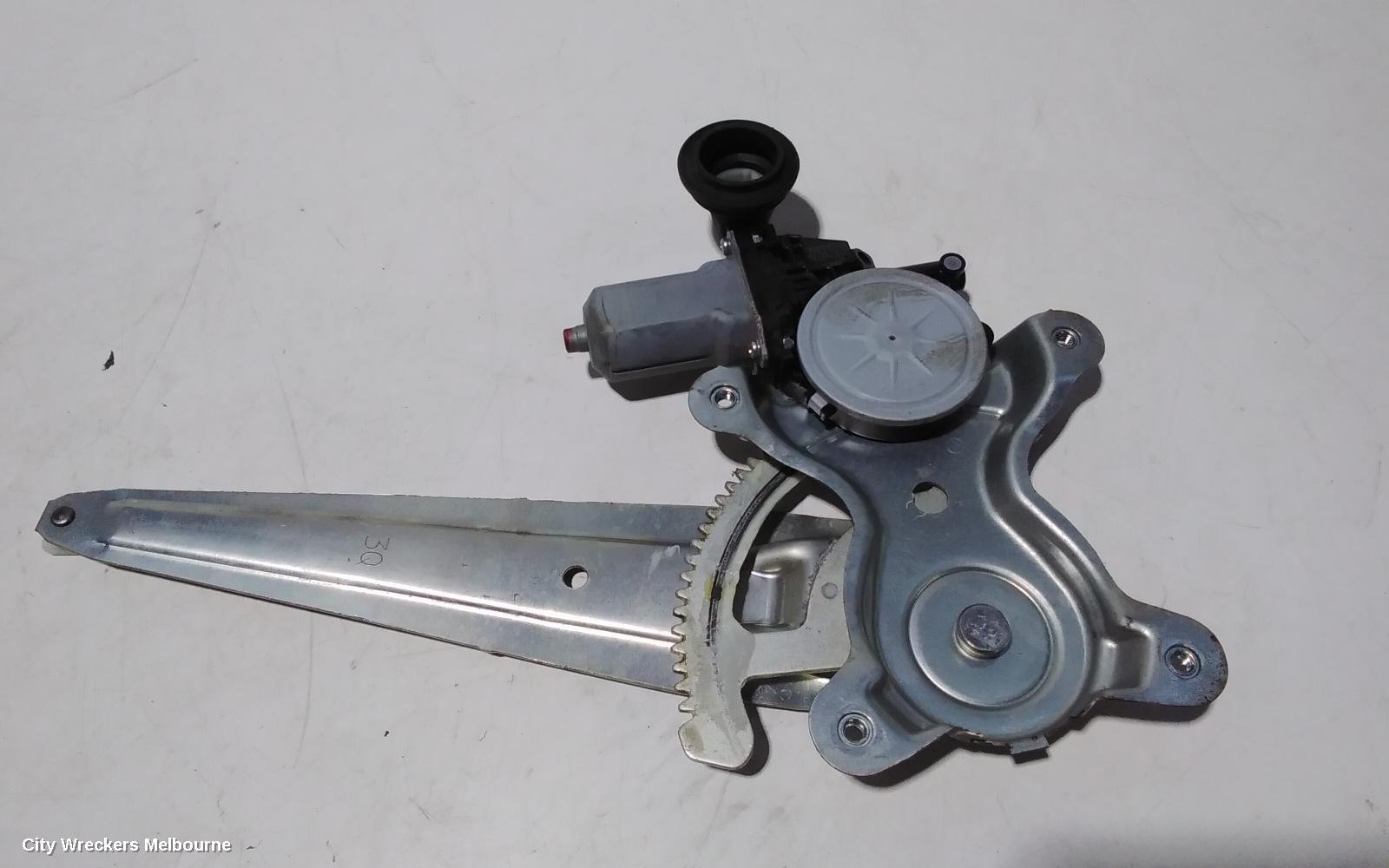 TOYOTA KLUGER RIGHT REAR WND REG/MOTOR, GSU40-GSU45, 08/2007 - 02/2014 - Image 1