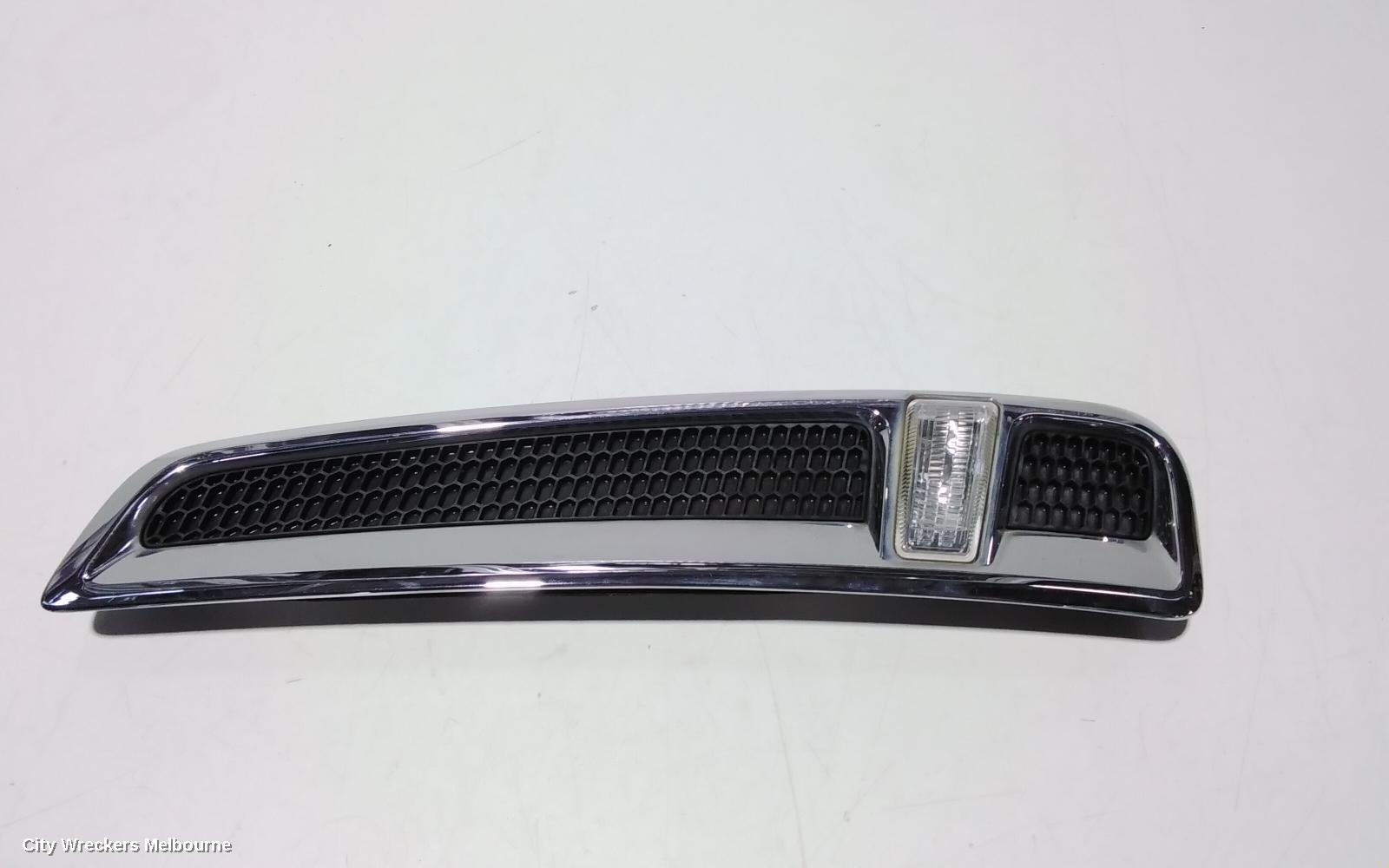 HOLDEN COMMODORE LEFT INDICATOR/FOG/SIDE, GUARD FLASHER (REPEATER), VF, 05/2013 - 12/2017 - Image 2