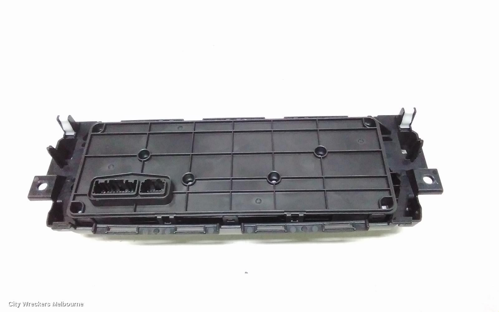 MAZDA CX9 HEATER/AC CONTROLS, FRONT, THREE ZONE CLIMATE CONTROL, NON HEATED SEAT TYPE, TC, SPORT, 07/2016 ONWARDS - Image 3
