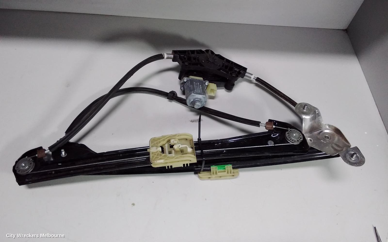 VOLKSWAGEN GOLF RIGHT FRONT WINDOW REG/MOTOR, GEN 7, 5DR HATCH/WAGON, 03/2013 - 08/2020 - Image 1