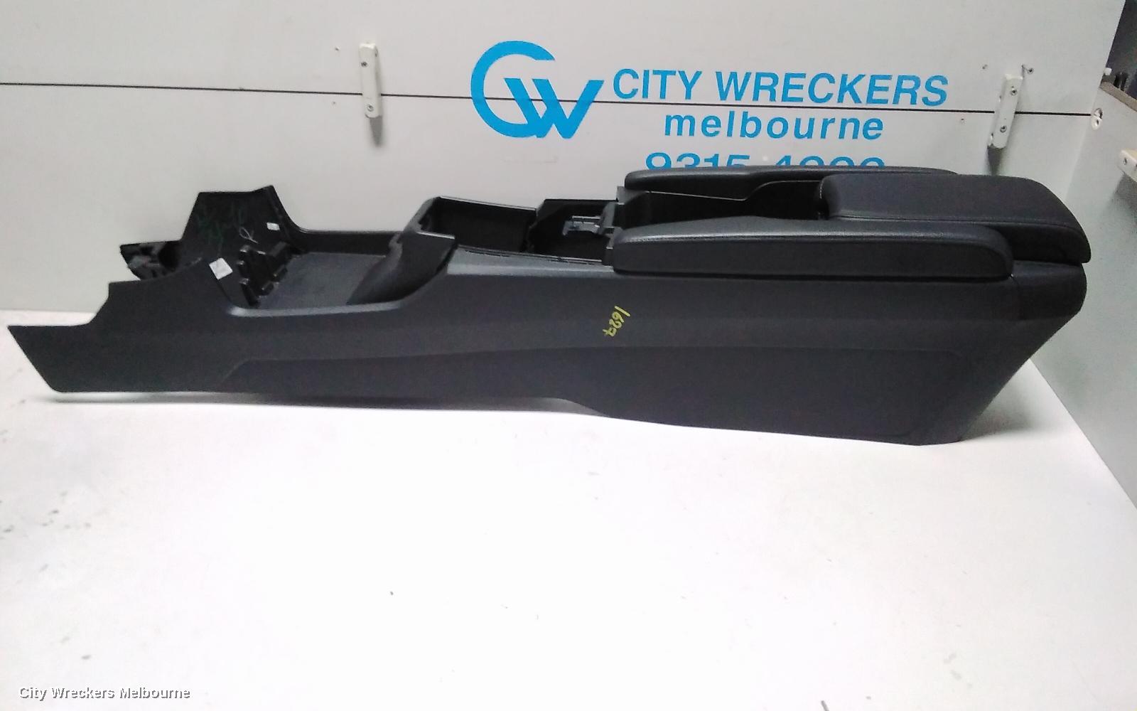 HONDA CIVIC CONSOLE, 10TH GEN, CENTRE CONSOLE ASSY, LEATHER, NON RED STITCHING, 05/2016 - 08/2021 - Image 1