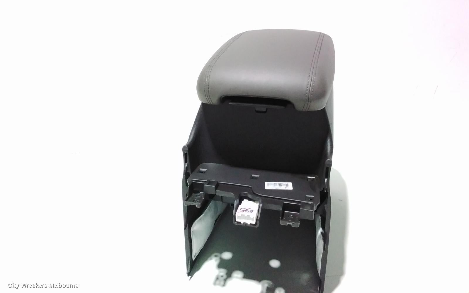 HYUNDAI SANTA FE CONSOLE, AUTO T/M, TM, LEATHER, DARK BEIGE, 03/2018 ONWARDS - Image 3