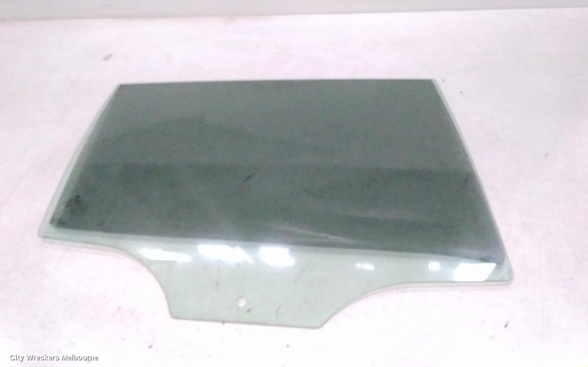 VOLKSWAGEN GOLF RIGHT REAR DOOR WINDOW, GEN 7, HATCH, TINTED, 11/2012 - 08/2020 - Image 2