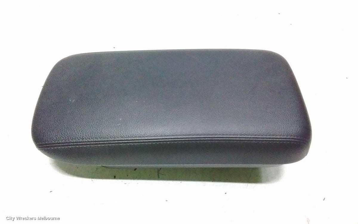 MITSUBISHI OUTLANDER CONSOLE, CONSOLE LID ONLY, ZJ-ZK, 10/2012 - 06/2017 - Image 3