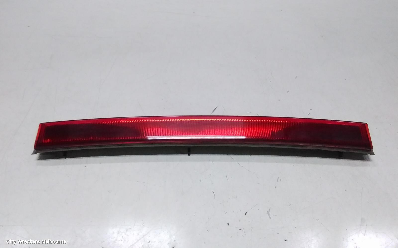 TOYOTA ESTIMA REAR GARNISH, TAILGATE LAMP (CENTRE), LENS# 28-194, RED, XR50, 05-19 (IMPORT) - Image 3