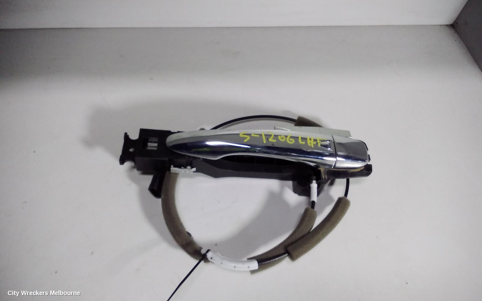 NISSAN XTRAIL DOOR HANDLE, OUTER, LH FRONT, T32, 02/2014 ONWARDS - Image 1