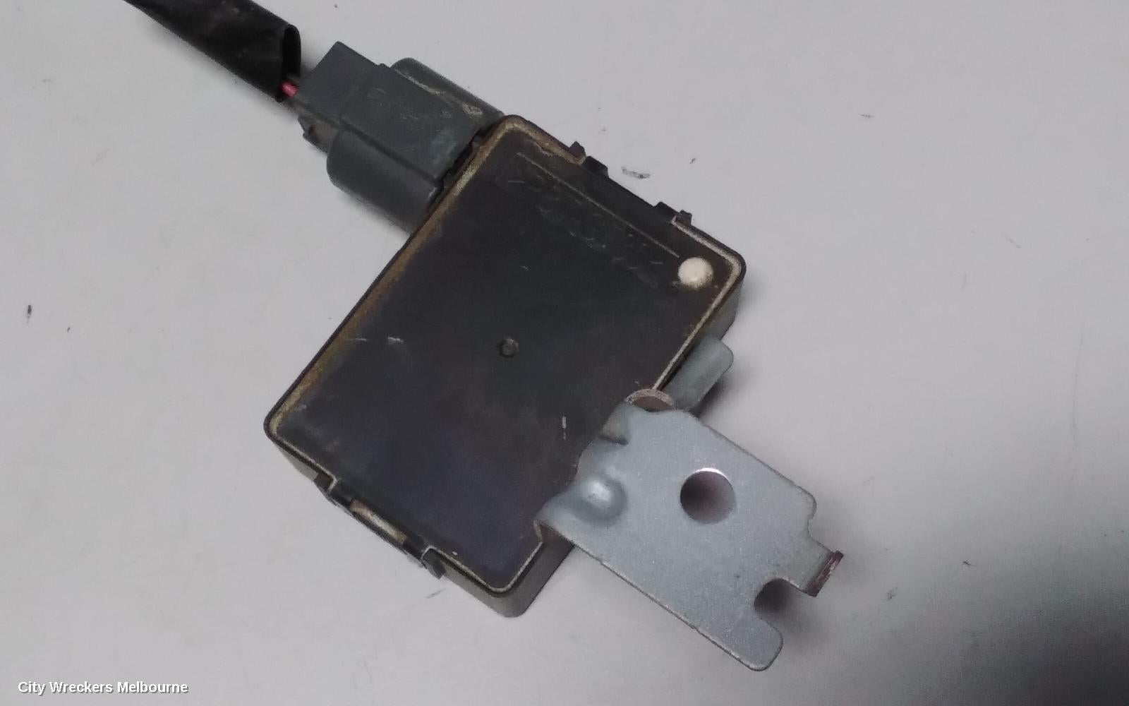 MITSUBISHI ECLIPSE CROSS, GEN 1, 11/2017 ONWARDS, REAR CRASH SENSOR OR HORN BUZZER RELAY 8637A176 G8D-640M-BUZ-B,: 76840 - Image 3