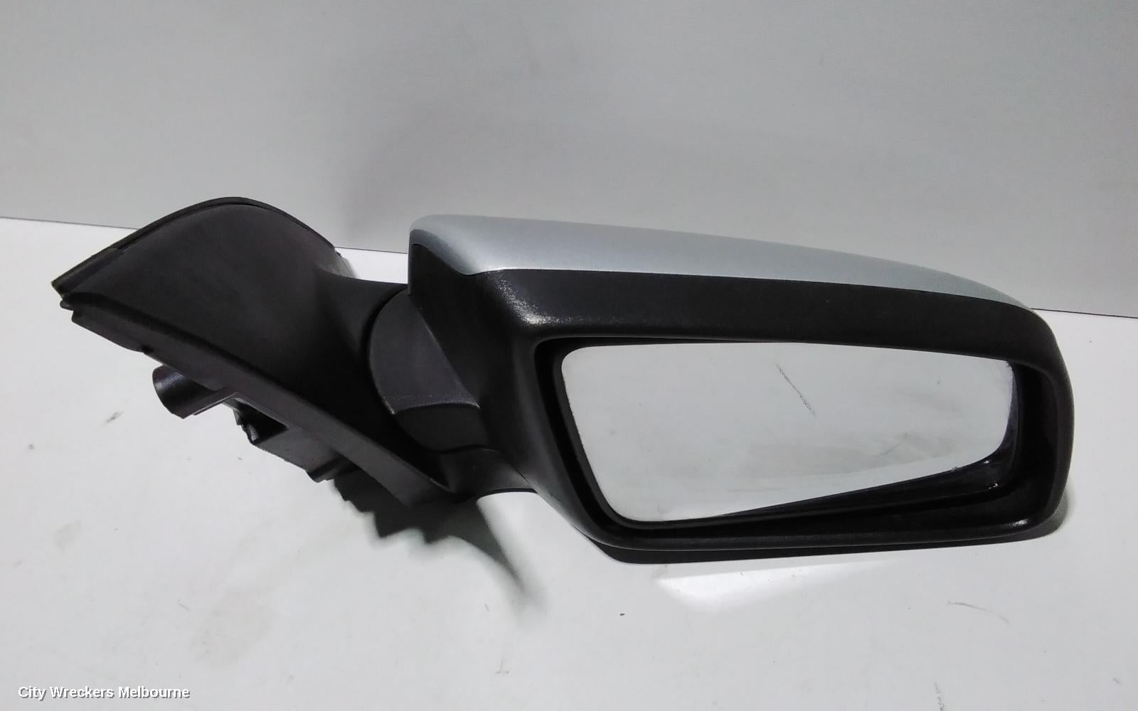 HOLDEN COMMODORE RIGHT DOOR MIRROR, VE, NON HEATED & NON PUDDLE LAMP TYPE, 08/2006 - 04/2013 - Image 2