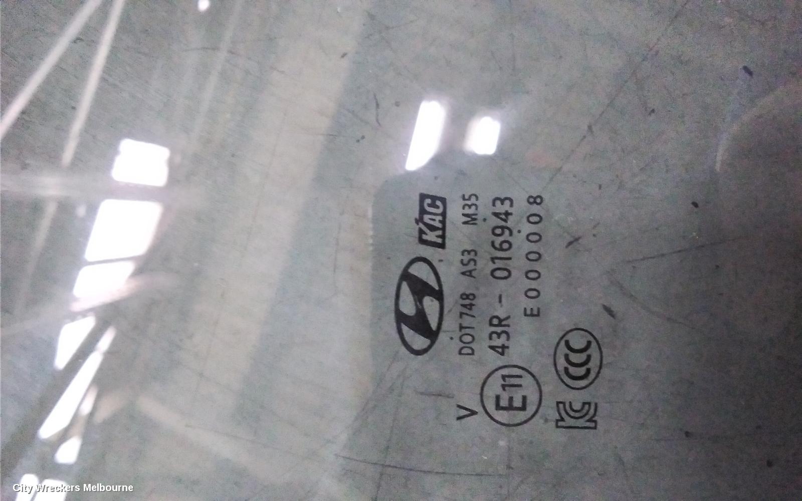 HYUNDAI TUCSON RIGHT REAR DOOR WINDOW, NX4, 02/2021 ONWARDS - Image 3