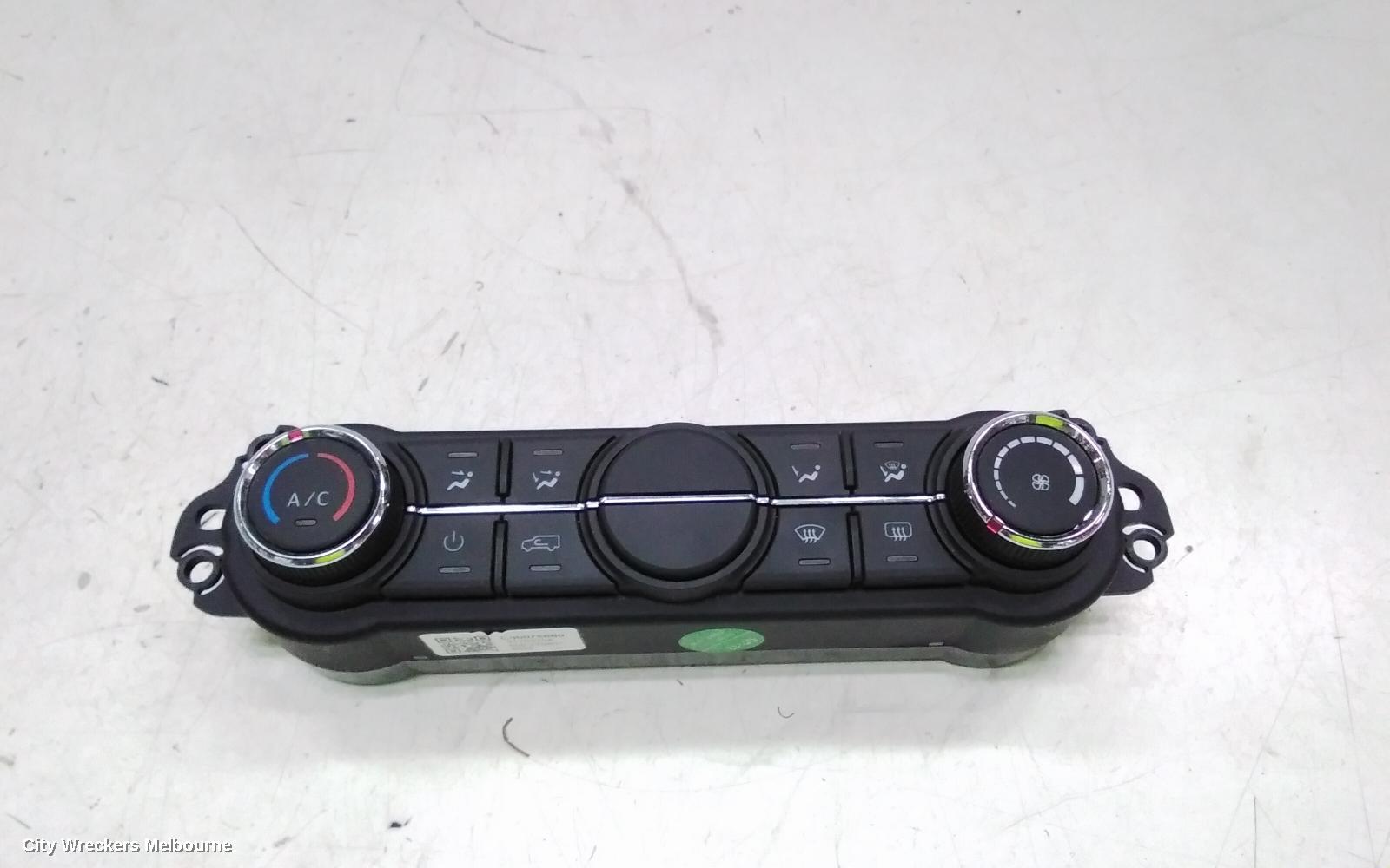 LDV DELIVER 9 HEATER/AC CONTROLS, FRONT, CLIMATE CONTROL TYPE, 07/2020 ONWARDS - Image 2