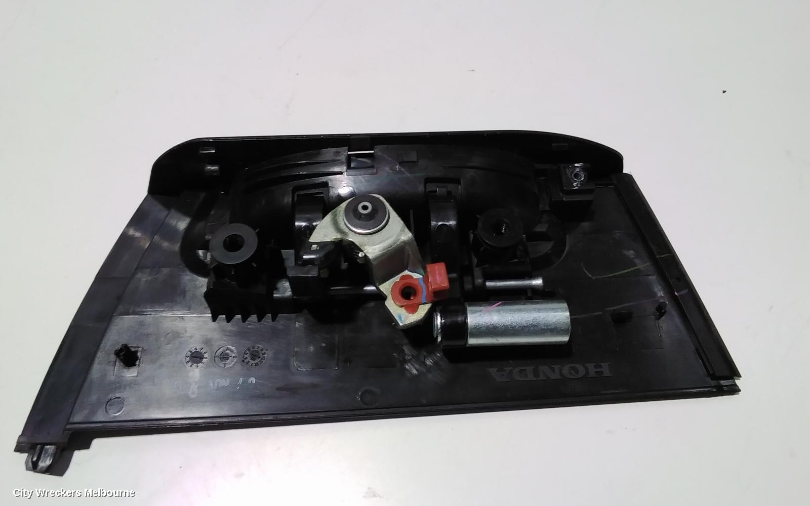 HONDA HRV DOOR HANDLE, OUTER, LH REAR, COLOUR CODED, RU5, 12/2014 - 10/2021 - Image 3