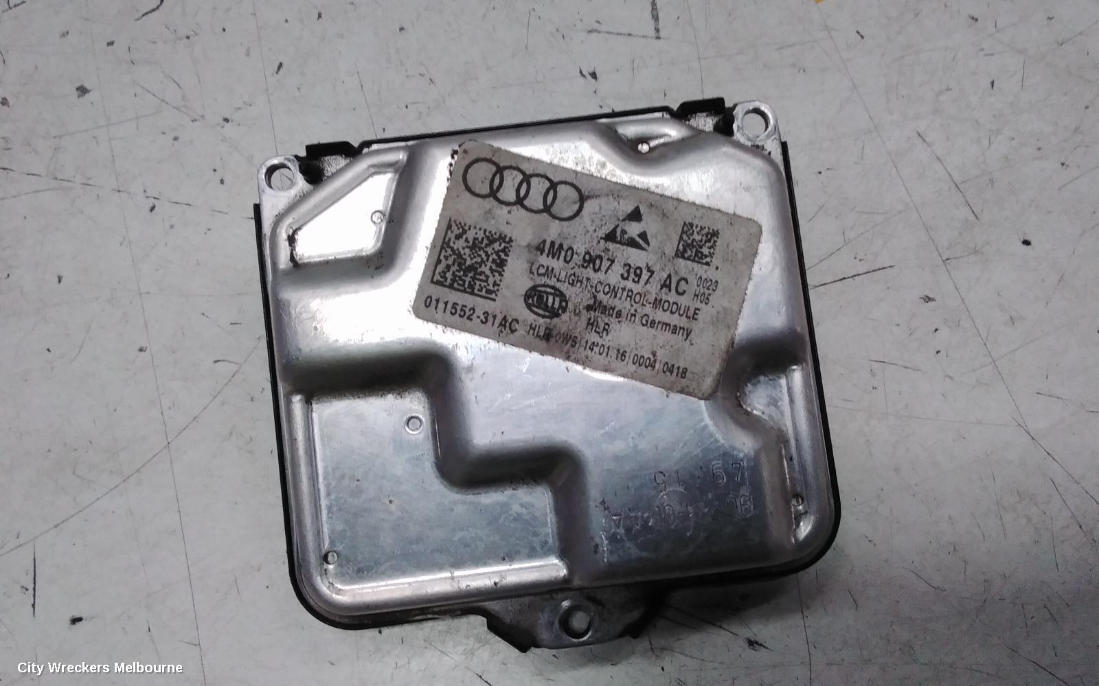 AUDI A4 RIGHT HEADLAMP, B9 8W, W/ LED, NON ADAPTATIVE TYPE, 10/2015 - 11/2020 - Image 2