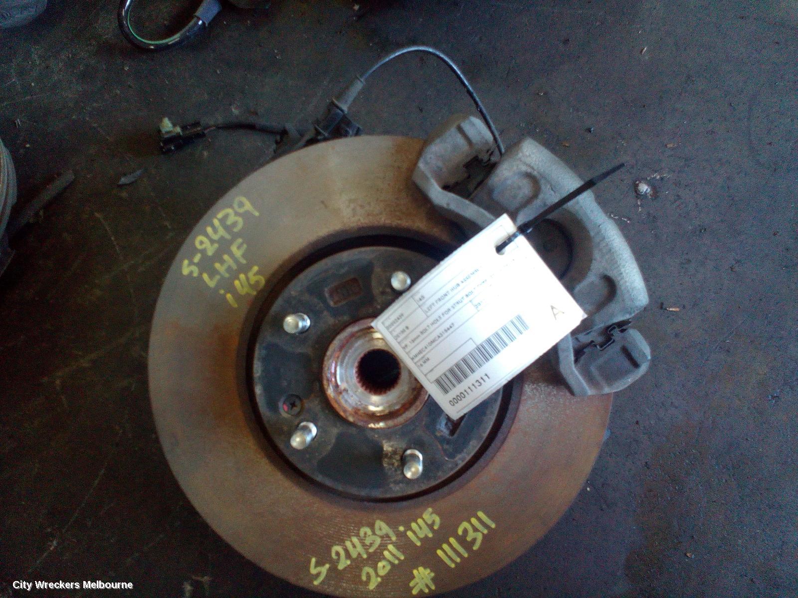 HYUNDAI I45 LEFT FRONT HUB ASSEMBLY, YF, 16MM BOLT HOLE FOR STRUT BOLT TYPE, 02/2010 - 04/2014 - Image 3