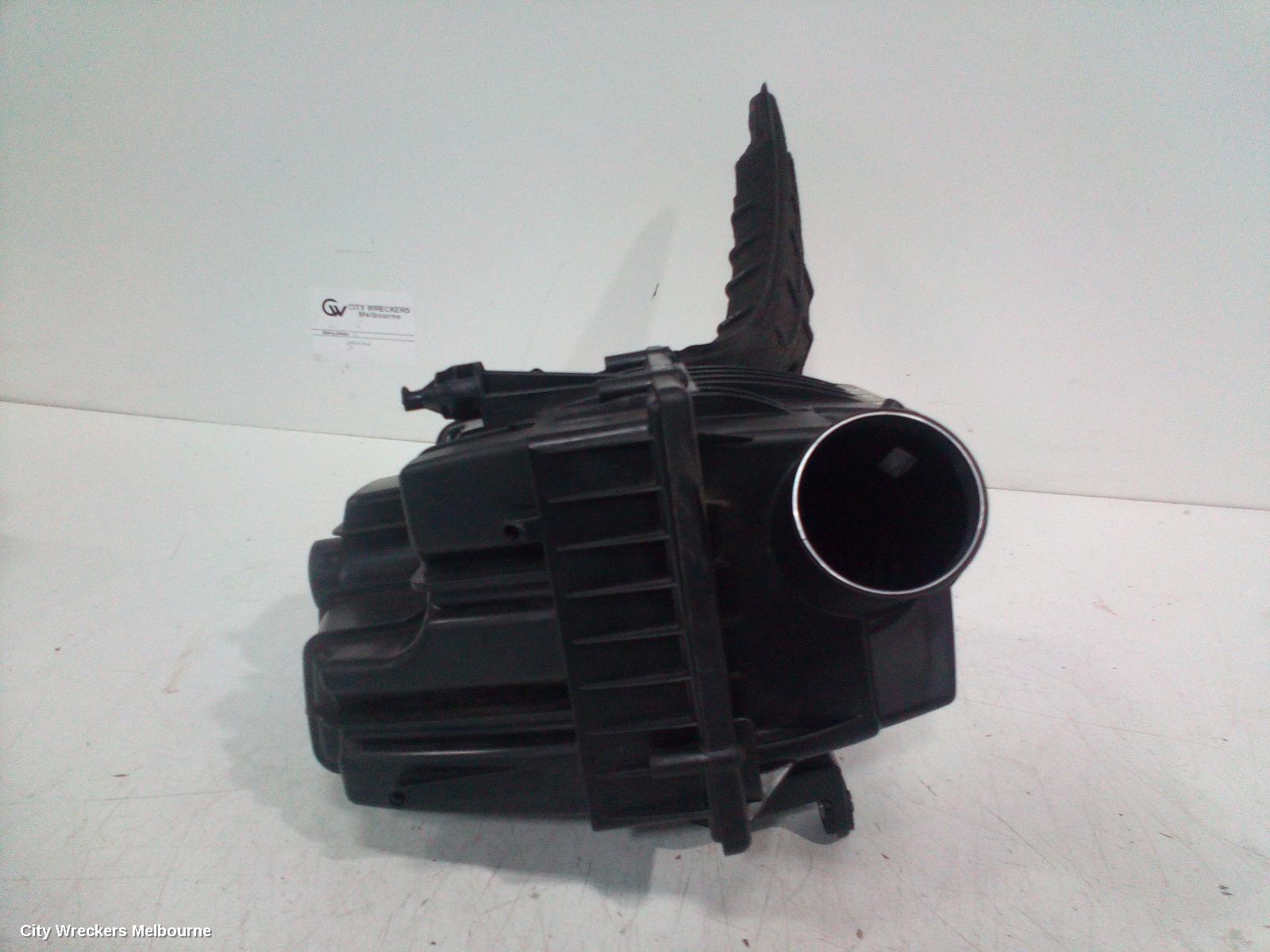 LAND ROVER DISCOVERY SPORT AIR CLEANER/BOX, AIR CLEANER, L550, 2.2, DIESEL, 01/2015 - 06/2016 - Image 3