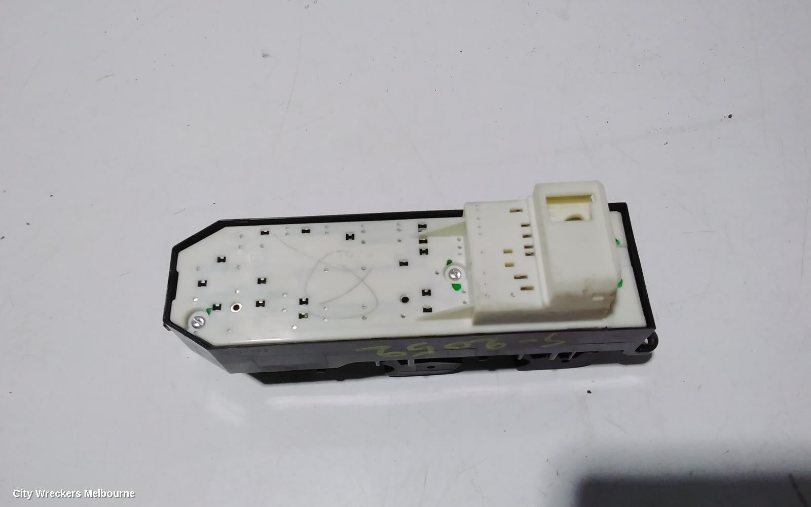 TOYOTA AURION PWR DR WIND SWITCH, RH FRONT (MASTER SWITCH), GSV40R, 10/2006 - 03/2012 - Image 3