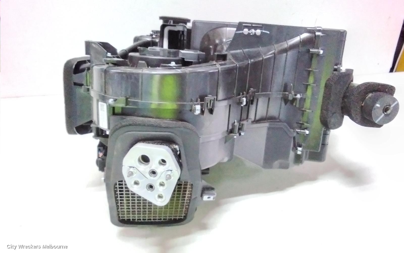 TESLA MODEL 3 HEATER CORE/BOX, 1ST GEN, 06/2019 ONWARDS - Image 2
