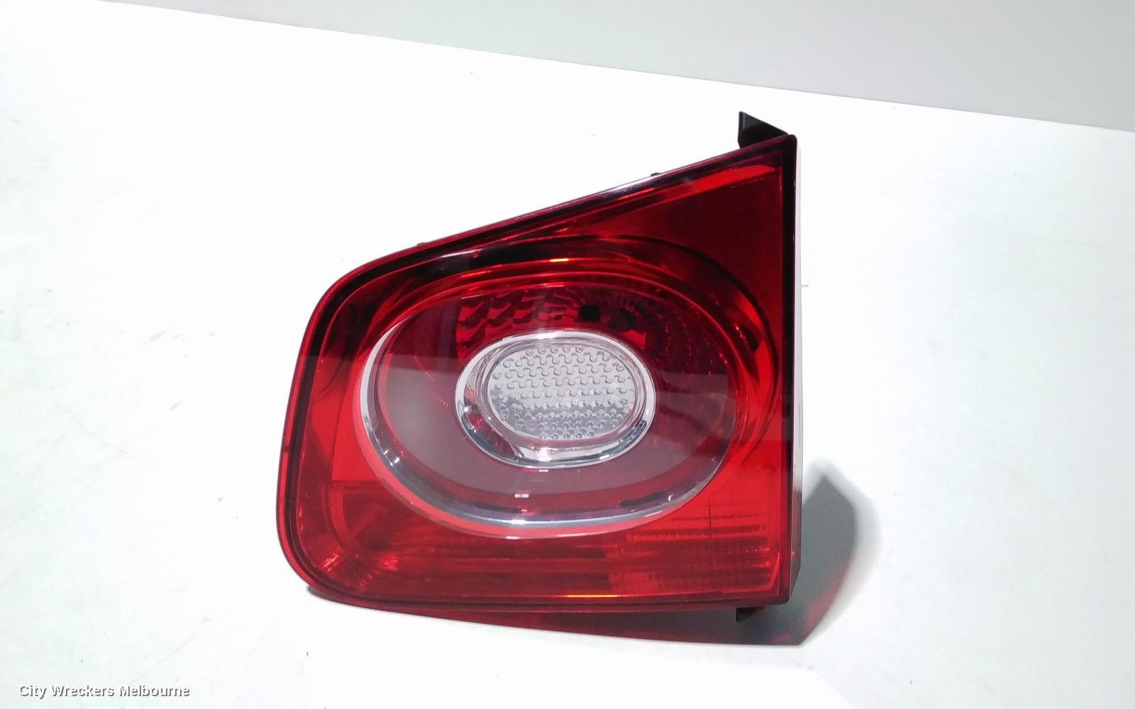 VOLKSWAGEN TIGUAN REAR GARNISH, TAILGATE LAMP (RH SIDE), 5N, 05/2008 - 06/2011 - Image 1