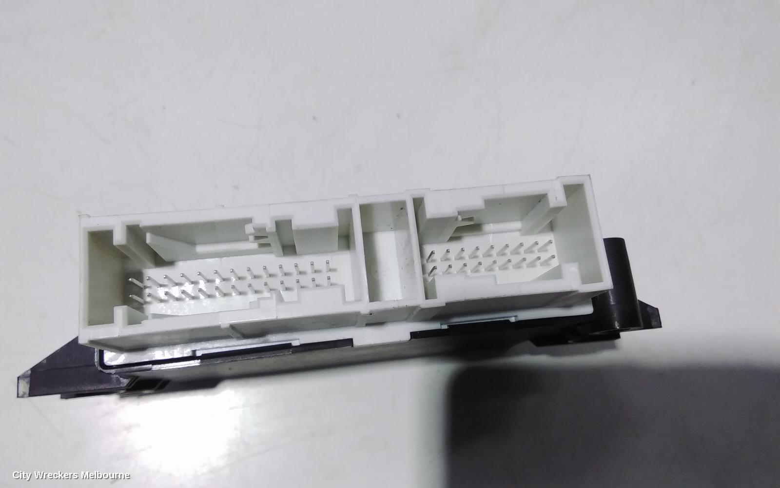 VOLKSWAGEN CRAFTER, SY1, 08/2017 ONWARDS, PARKING DISTANCE CONTROL MODULE - 5QA919294E: 90963 - Image 3