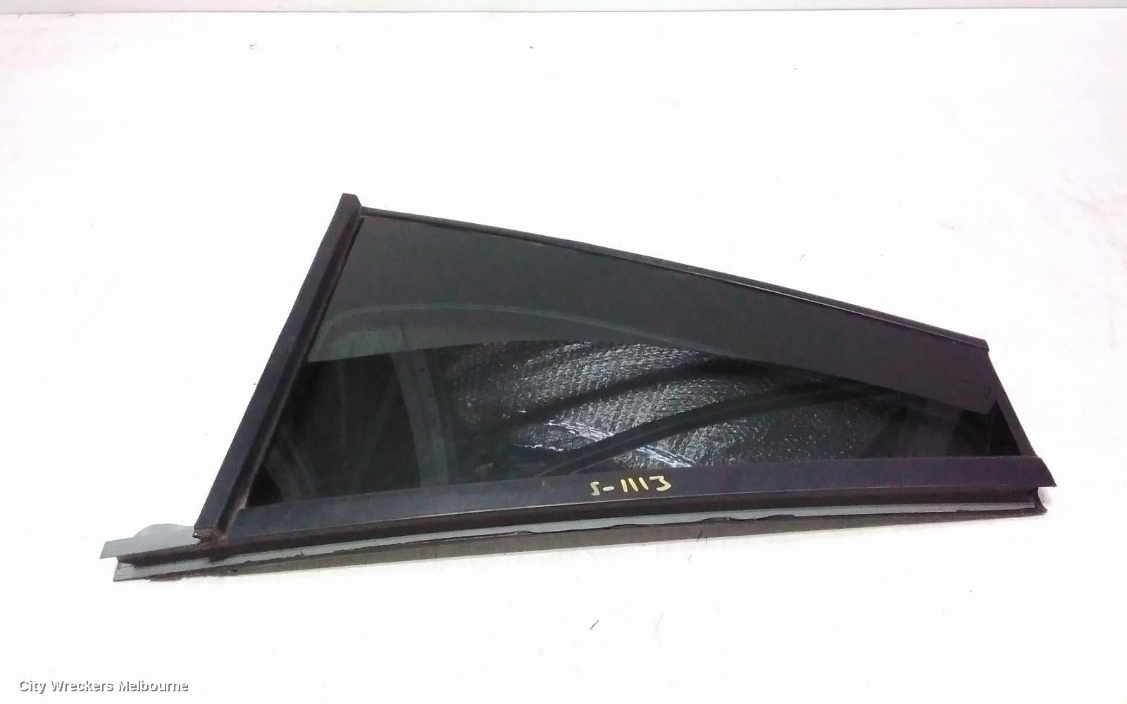 LAND ROVER RANGEROVER SPORT RIGHT REAR 1/4 DOOR GLASS, L320, 08/2005 - 12/2013 - Image 2