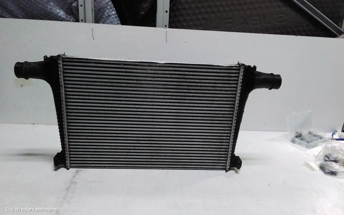 AUDI Q7 INTERCOOLER, DIESEL, 3.0, CZZA/CRTC CODE, 4M, 09/2015 - 03/2020 - Image 1