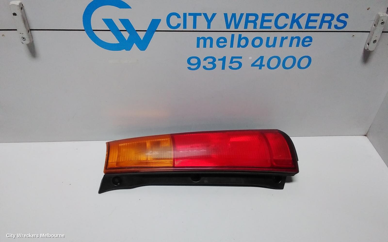 HONDA CRV RIGHT TAILLIGHT, RD1, IN BODY, 12/1995 - 11/2001 - Image 1
