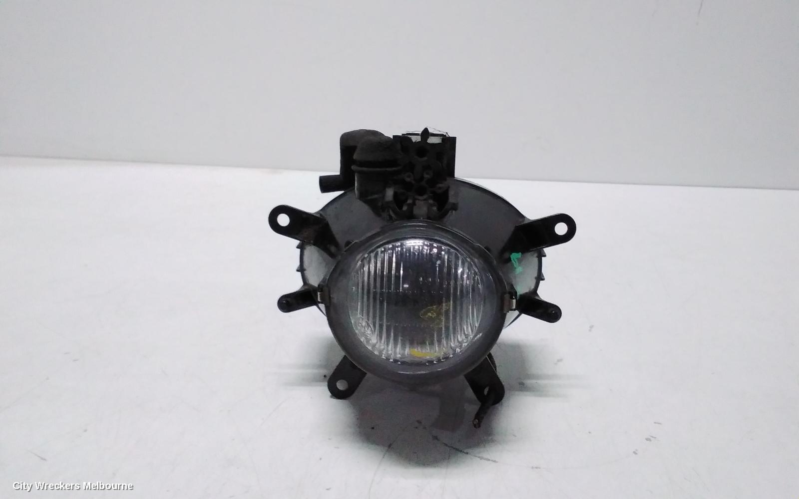BMW 3 SERIES RIGHT INDICATOR/FOG/SIDE, BUMPER FOGLAMP, E46, SEDAN/WAGON/COUPE/CABRIO, M TECH, OVAL SHAPE, CLEAR LENS, 09/2000 - 07/2006 - Image 1