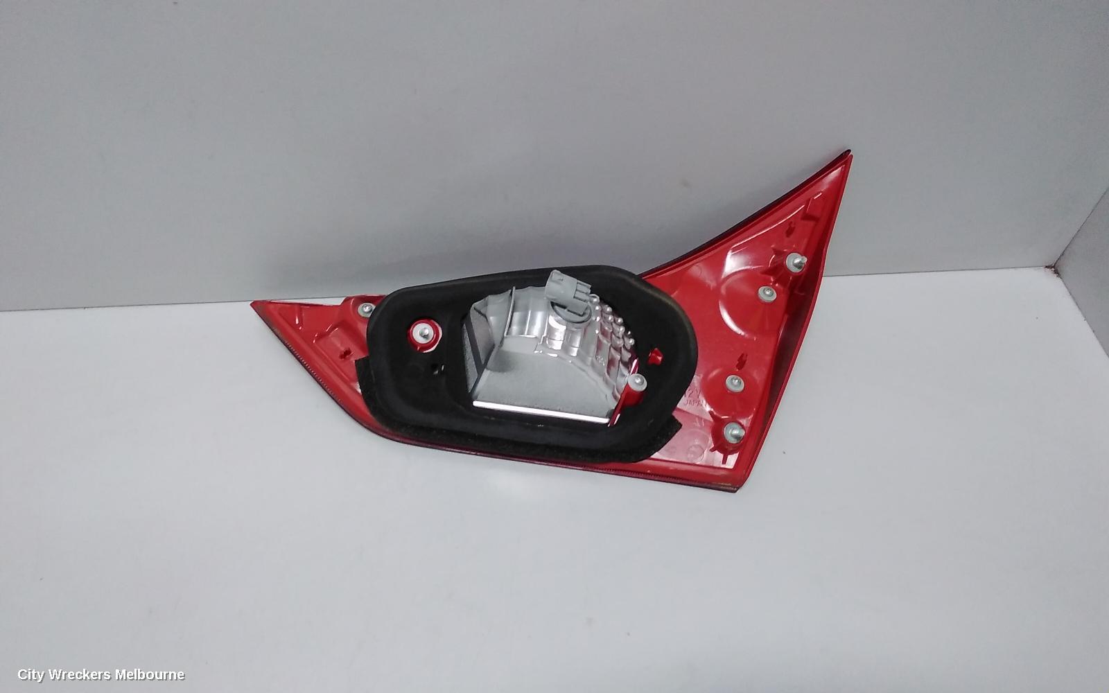 TOYOTA COROLLA REAR GARNISH, TAILGATE LAMP (LH SIDE), ZRE182R, HATCH, 10/2012 - 03/2015 - Image 3