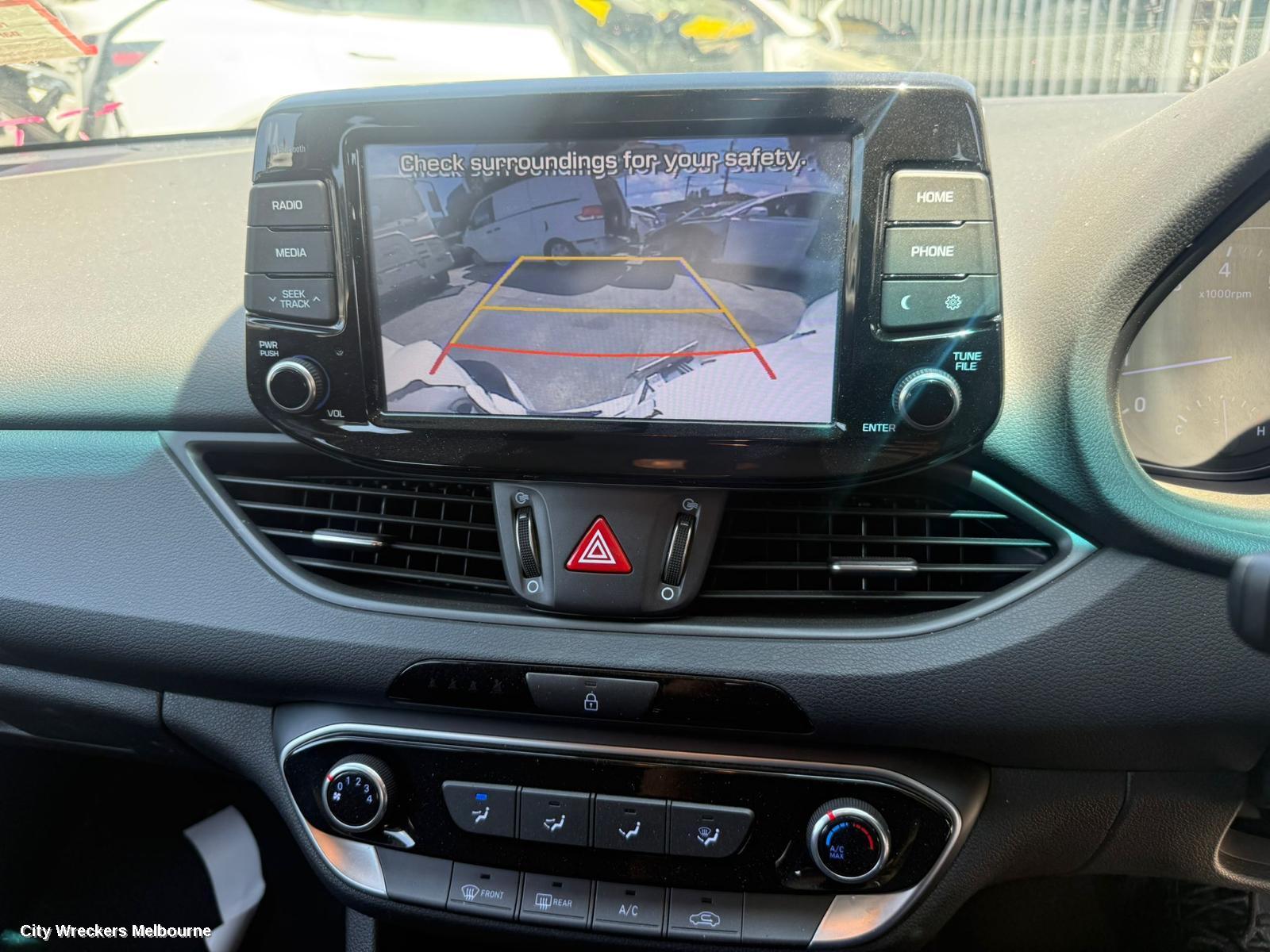 HYUNDAI I30 RADIO/CD/DVD/SAT/TV, HEAD UNIT, W/ DISPLAY UNIT, 8IN TOUCHSCREEN, NON SAT NAV/STANDARD AUDIO TYPE, PD, HATCH (S. KOREA VIN KMHH), 03/2017 - 07/2020 - Image 3