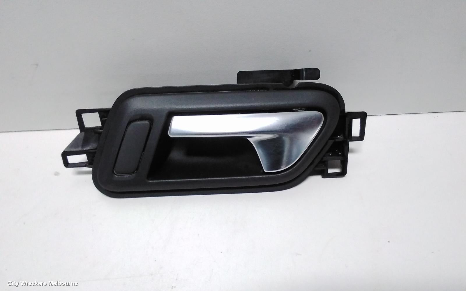 VOLKSWAGEN AMAROK DOOR HANDLE, INNER, LH FRONT, BLACK, 2H, 12/2010 ONWARDS - Image 3