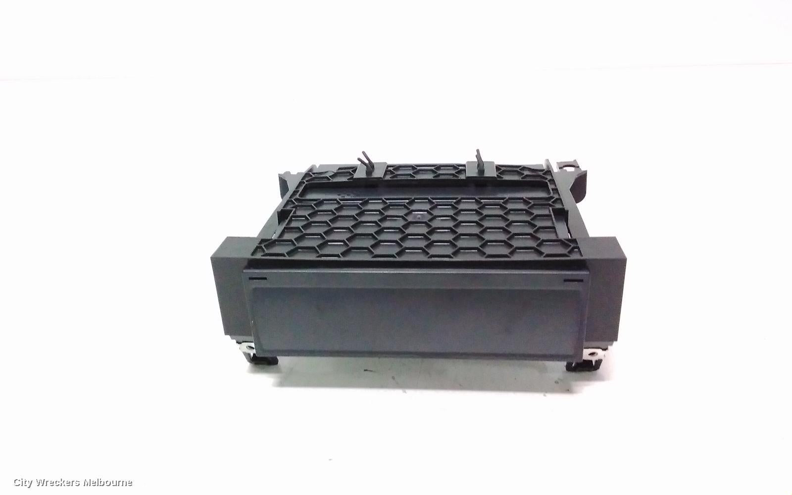 VOLKSWAGEN GOLF RADIO/CD/DVD/SAT/TV, GEN 8, HEAD UNIT, W/ SAT NAV TYPE, P/N 572035876E, 09/2020 ONWARDS - Image 1
