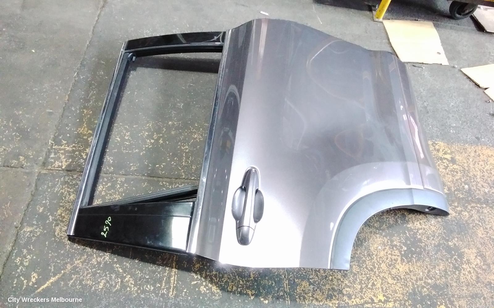 TOYOTA KLUGER RIGHT REAR DOOR, GSU50/GSU55, 12/2013 - 02/2021 - Image 2
