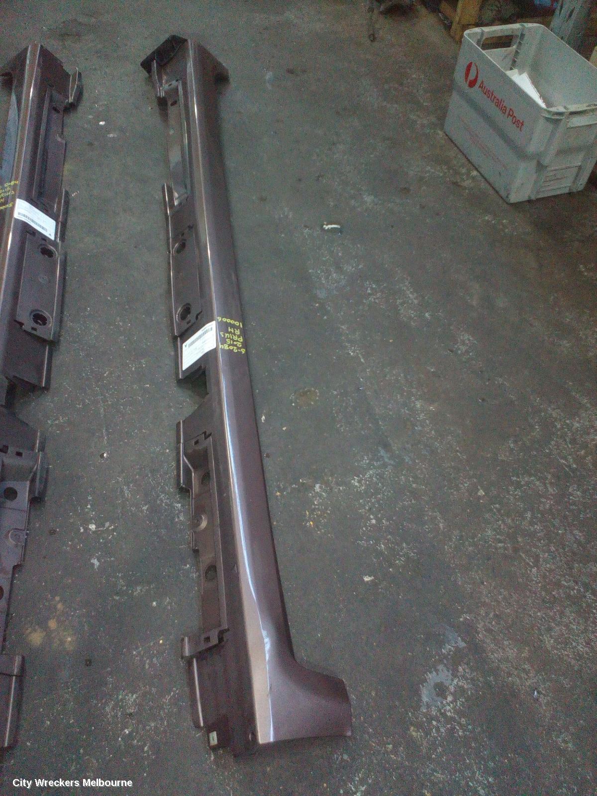 TOYOTA PRIUS SIDE STEP/SKIRT, ZVW40R, PRIUS V, 05/2012 - 11/2022 - Image 2