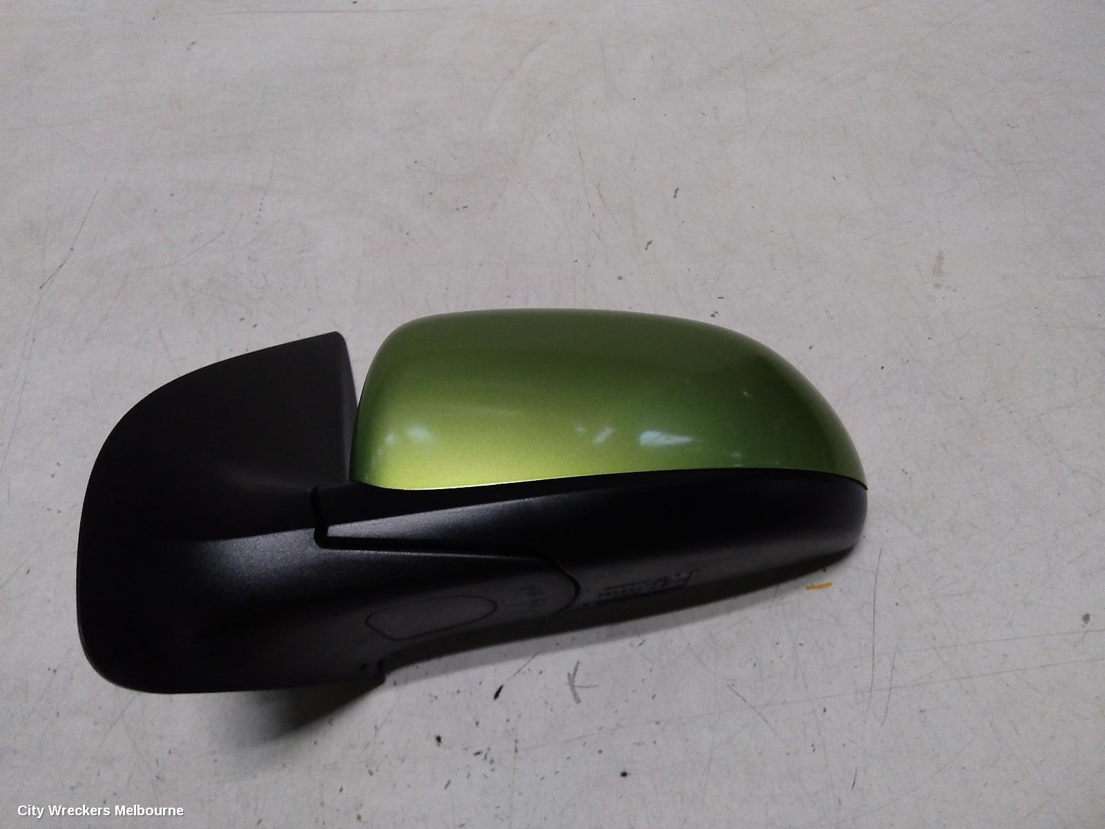 HYUNDAI I20 LEFT DOOR MIRROR, PB, MANUAL FOLDING, NON FLASHER TYPE, 04/2010 - 12/2015 - Image 3